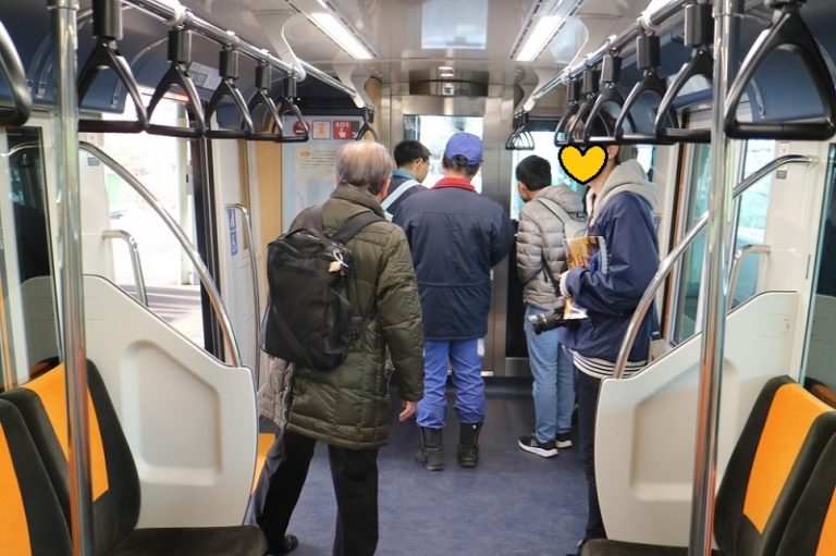 「新0形 アーバンフライヤー(6次車)」の内覧会を開催しました。 千葉モノレール 「新0形 アーバンフライヤー(6次車)」の内覧会を開催しました。 千葉モノレール
